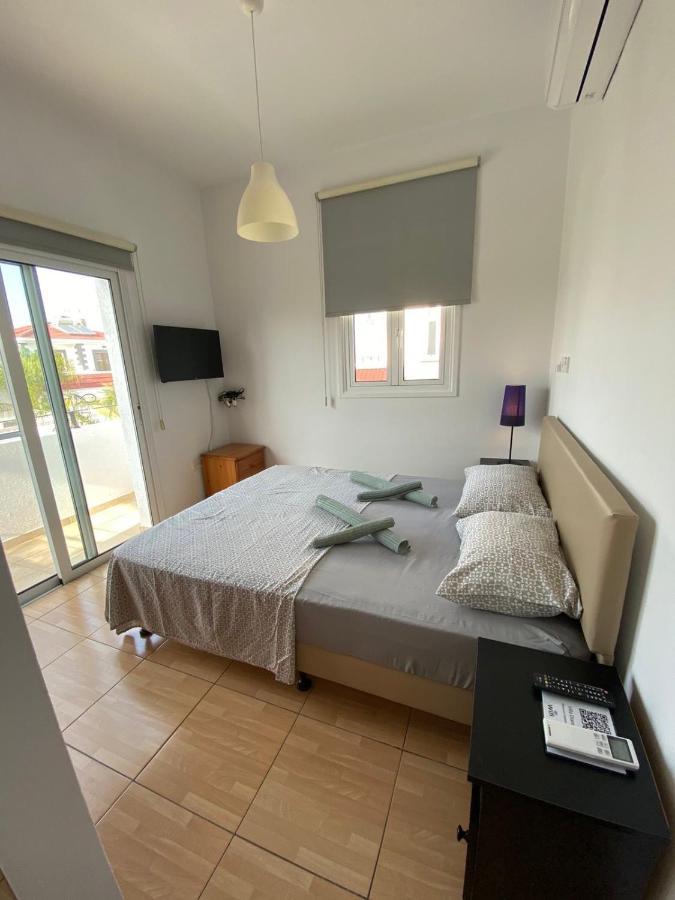 Villa Diana - 200 Meters From Kapparis, Fireman'S Beach Paralimni Exterior foto