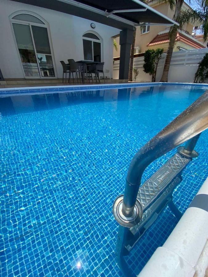 Villa Diana - 200 Meters From Kapparis, Fireman'S Beach Paralimni Exterior foto